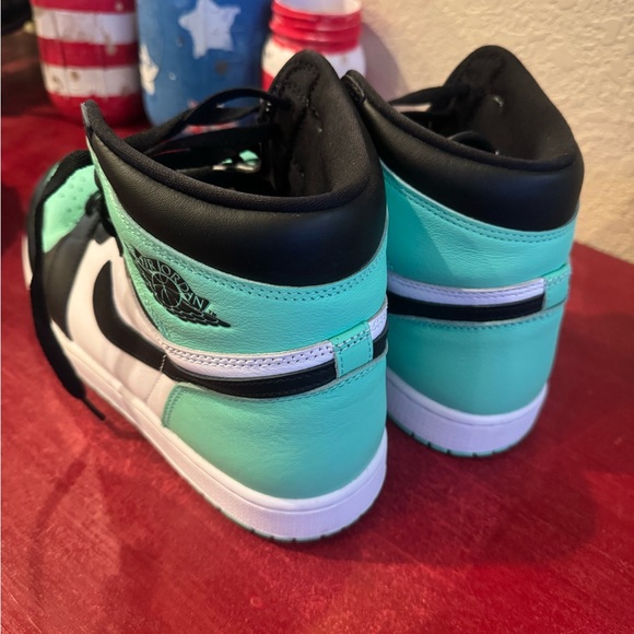 Air Jordan 1 Retro - Picture 3 of 5